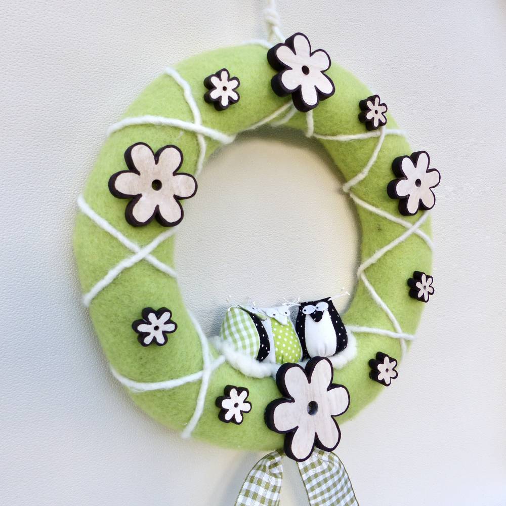 Frühlings-Kranz, Türkranz aus Filz, Deko-Kranz mit Stoff-Eulen Bild 7