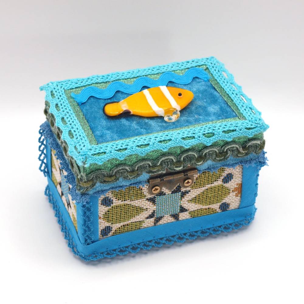kleine schmuckbox maritim holz schmuckkästchen blau türkis mit fisch personalisierbar unikat