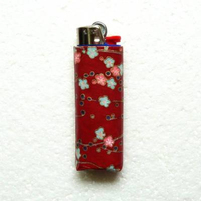 Feuerzeughülle Blüten inkl. BIC-Feuerzeug