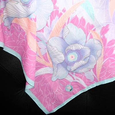 Vintage Sommertuch mit schönem Blumenmuster aus den 70er Jahren