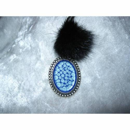 Metall-Anhänger oval mit toller Email-Effektfarbe in blau und Velourband