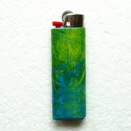 Feuerzeughülle grünblau inkl. BIC-Feuerzeug