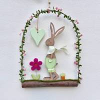 Oster-Türkranz mit lässigem Oster-Hase, Geschenk im Frühling