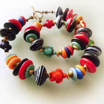 farbenfrohe Materialmix Kette mit mundgeblasenen Hohlperlen Märchen Königin