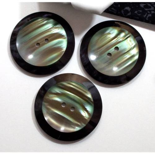 3 große Vintage Knöpfe 38mm grün schwarz Kunststoff in Perlmutt Optik 