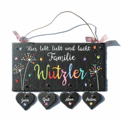 Personalisiertes Haustürschild aus Schiefer mit Herzanhängern – Handbemaltes Familienschild mit Namen