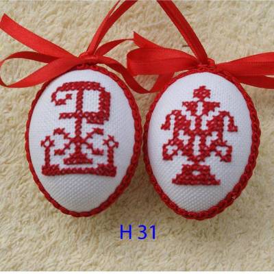 Osterdeko, Kreuzstich Osterei,  religiöses Motiv  Handgestickt, rot-weiß 6cm