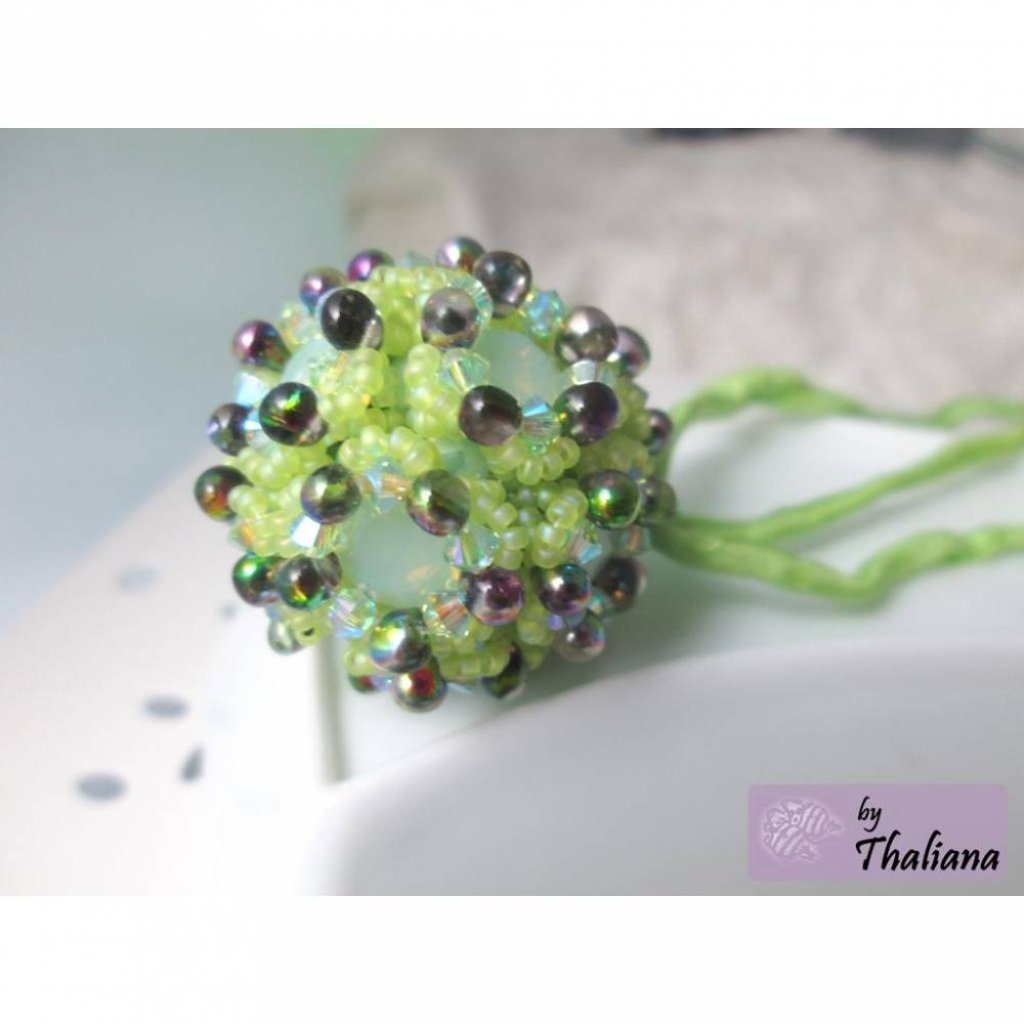 GLÜCKSKUGEL hellgrün Kette Seidenband Bild 3