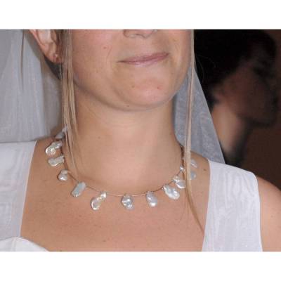 Hochzeitsschmuck Keshi Perlen,  Brautkette schwebende Perlen, leichter Brautschmuck