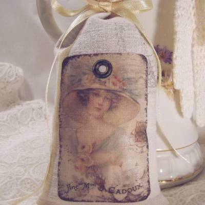 Romantisches Lavendelsäckchen weiß pastell shabby – Duftbeutel Sachet für Kleiderschrank & Deko