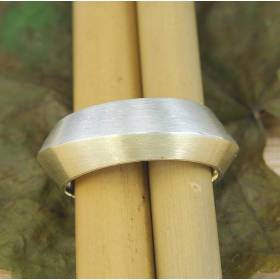 Breiter Ring aus Silber 925/- und Gold 750/-
