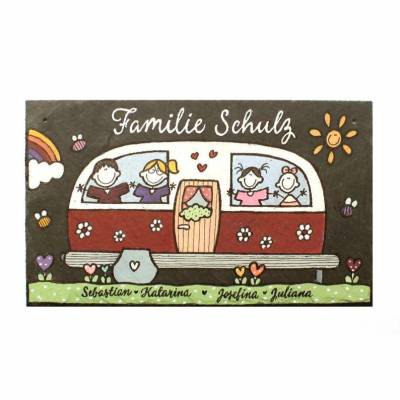 Personalisiertes Schieferschild für Familien – Namensschild mit Wohnwagen, handgefertigt & wetterfest