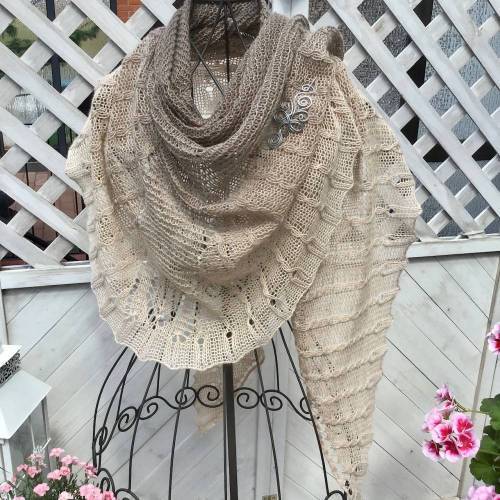 Schultertuch *DEZEMBERMOND* gestricktes Tuch mit tollem Zopfmuster Bild 8