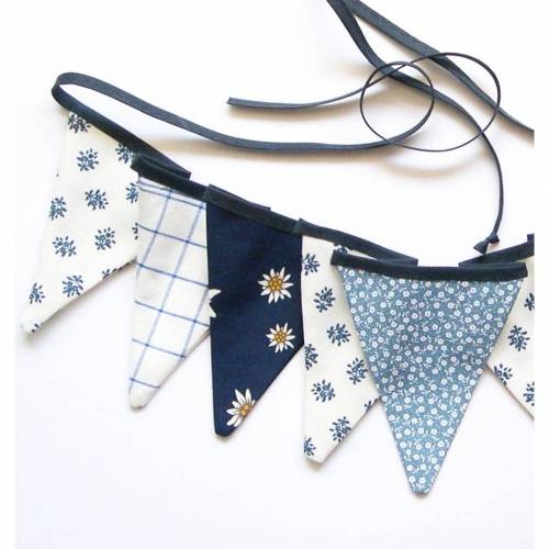 Stoff Girlande Enzian, 9 Wimpel, Wimpelkette, Stoffgirlande blauer Enzian, Wimpel-Girlande Landhaus,blau, Stoffgirlande