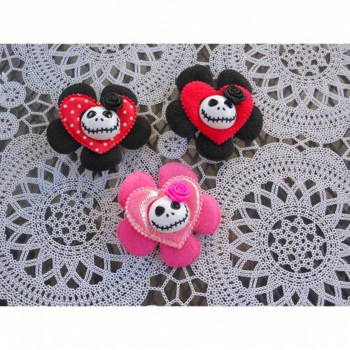Brosche Skull  Blume Stoff Totenkopf Spitze Rose verschiedene Ausführungen 