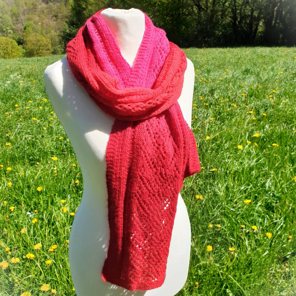 Lace Schal handgestrickt – Strickschal rot pink Farbverlauf – 100% Schurwolle Unikat Bild 2