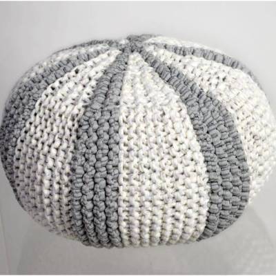 Strick-Anleitung für einen gestrickten Kinder Pouf / Yogakissen aus Textilgarn mit abgeflachter Sitzfläche