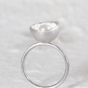 Ring, Becherli, Akoya-Perle, Sammelring, Silber, gehämmert, Struktur, Goldschmiede