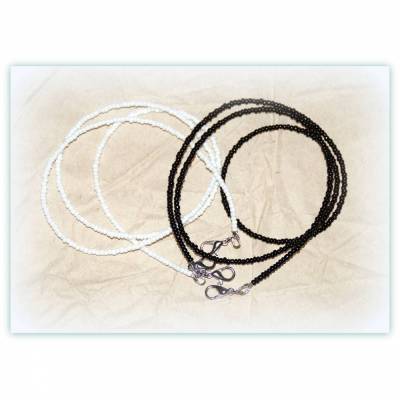 Maskenkette schwarz oder weiß