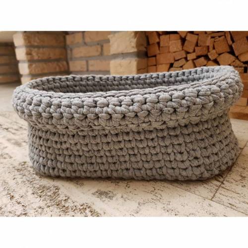 Häkel-Anleitung für ein ovales Körbchen aus Textilgarn mit Umschlag