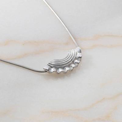Kette mit Anhänger  "Gallo" - Collier/Halsschmuck – aus unserer Pasta-Serie. In Wachs nachmodelliert und in 925 Silber gegossen.
