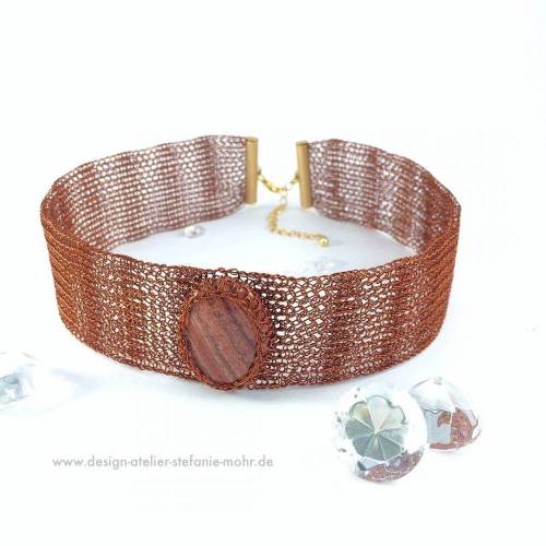 STREIFENMUSTER - gestricktes kupferbraunes KROPFBAND mit Streifen-Muster und Achat Cabochon