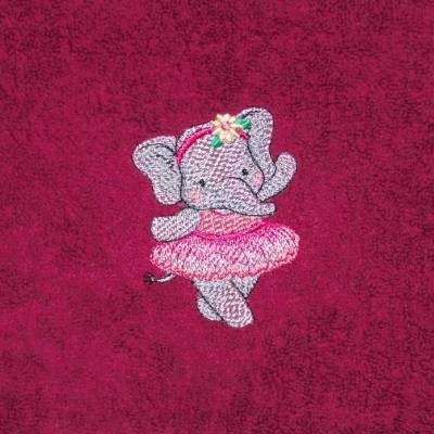 Besticktes Kinderhandtuch mit Tieren Wunschnamen Kita Erkennungsbilder für Kindertagesstätte Tagesmutter Kindergarten 
