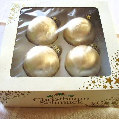 Vintage 4 Weihnachtskugeln creme-gold aus den 80er Jahren