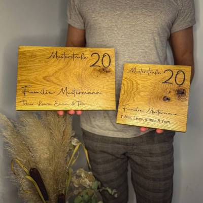 Personalisiertes Türschild Familie aus Holz Eiche massiv mit Wunschgravur