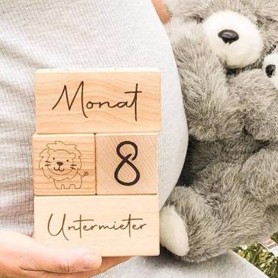 Baby Coming Personalisierte Meilensteine Würfel für die Schwangerschaft aus Holz Fotografie