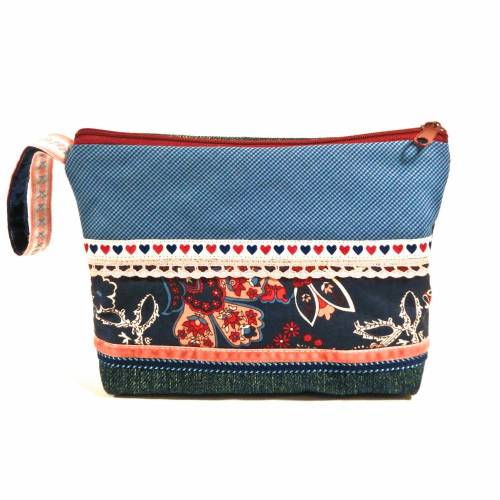 Upcycling Schminktasche blau gemustert + Jeans, Etui, Kosmetiktasche, Täschchen, Schminktäschchen, Unikat