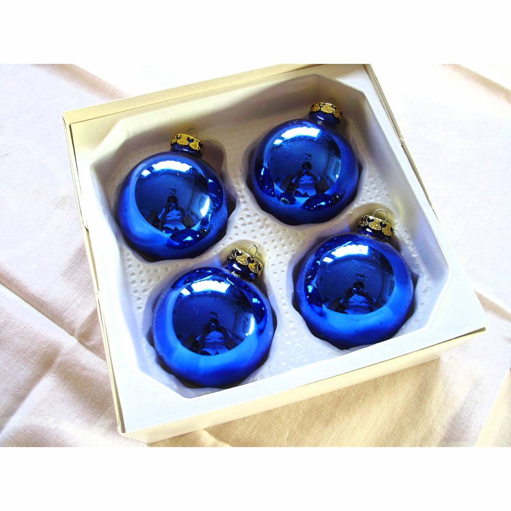 Vintage 4 Weihnachtskugeln in blau aus den 70er Jahren