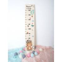 Holz - Messleiste für Kinder, personalisiert mit Name und Datum, Geschenk zur Taufe, Geschenk zur Geburt, Motiv: Wild and Free Tiger