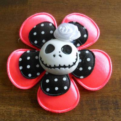 Brosche Skull  Blume Stoff Totenkopf Spitze Rose neon 