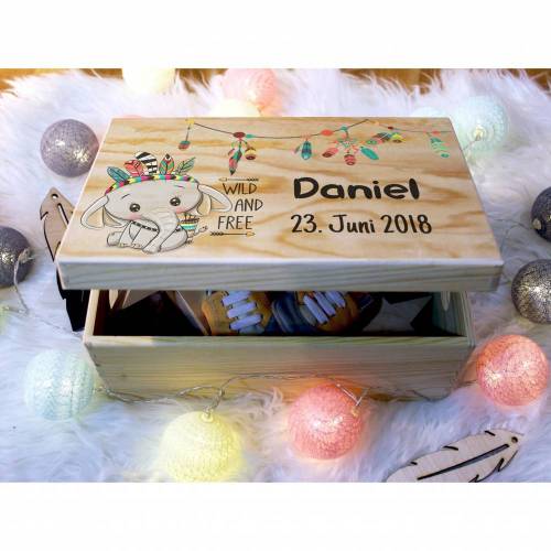 Erinnerungskiste Baby, aus Holz, Erinnerungsbox, personalisierbar mit Name und Datum, individuelle Holzkiste mit Deckel, Wild & Free Elefant