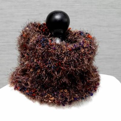 Kuscheliger brauner Schlauchschal mit Wechselanhänger - handgestrickter & herbstlich Loop