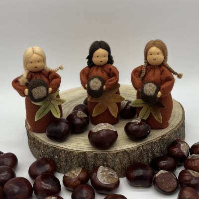 Kastanienmädchen - Jahreszeitentisch - Blumenkind - Herbst