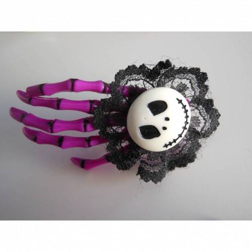 Skull, Totenkopf ,  Skeletthand Haarklammer gothic lila