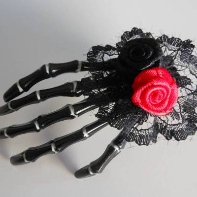 Skull, Totenkopf ,Rosen   Skeletthand Haarklammer gothic 