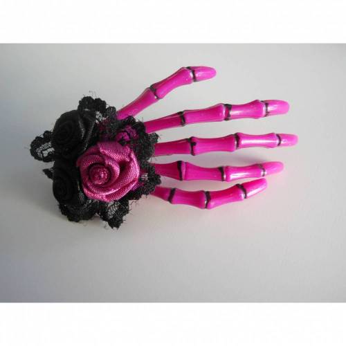 Skull, Totenkopf ,Rosen   Skeletthand Haarklammer gothic LILA 