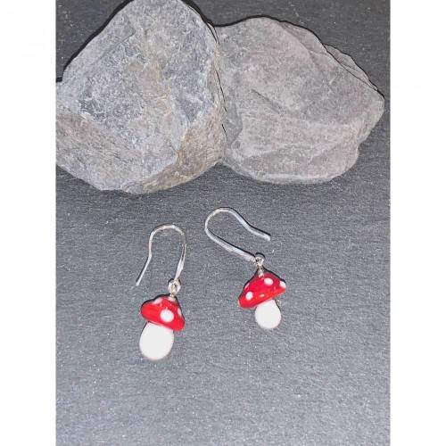 Handgemachte Glas-Ohrringe Pilz rot dots – Glückspilz Ohrstecker aus Silber