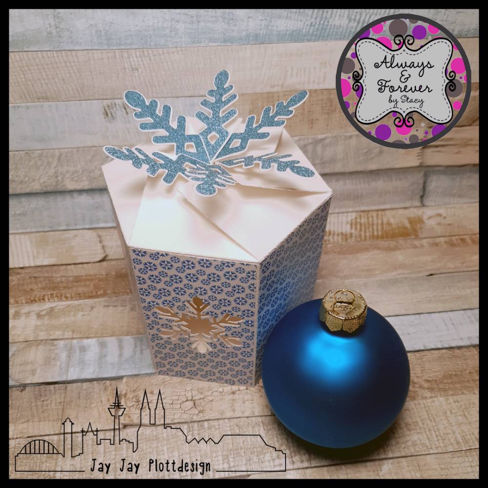 Plotterdatei Schneeflocken-Box für Christbaumkugeln mit 8 cm Durchmesser