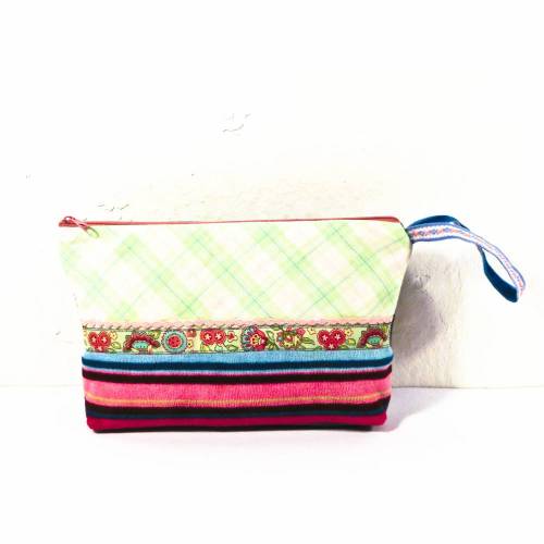 Kosmetiktasche, Jeans + bunter Mustermix, Upcycling, Unikat, Schminktäschchen, kleine Tasche