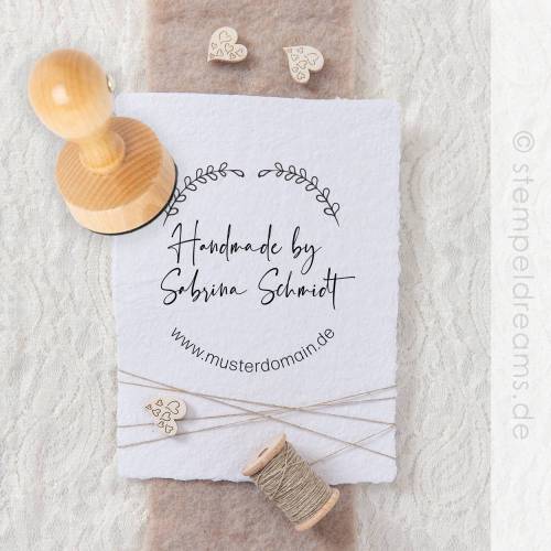 Handmade by Stempel - mit Namen und URL oder Instaadresse - verschiedene Größen - 749