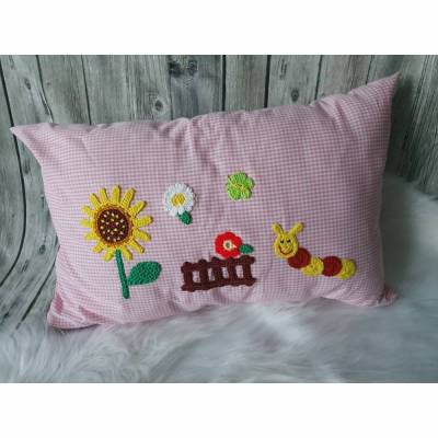 Kissen Sonnenblume mit Häkelapplikation – Einzigartiges Kinderkissen 40x60 cm aus Baumwolle