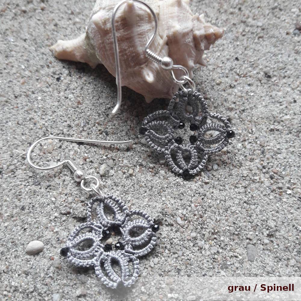 zarter Ohrring Lilly (klein) aus Seide mit funkelnden Steinkristallen an 925er Silber (vergoldet) Bild 2
