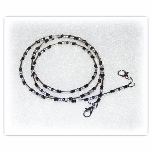 1 Maskenkette schwarz - silberfarben mit Stiftperlen