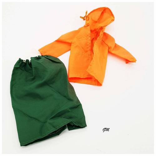 vintage, Barbie, 2 tlg. Regencape und Regenrock, orange und grün, gebraucht aus den 80er Jahren