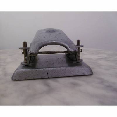 VINTAGE *** alter Locher für das Büro ***