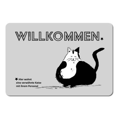 personalisierte Fußmatte Katze, Hier wohnt eine verwöhnte Katze mit ihrem Personal, 40 x 60 cm